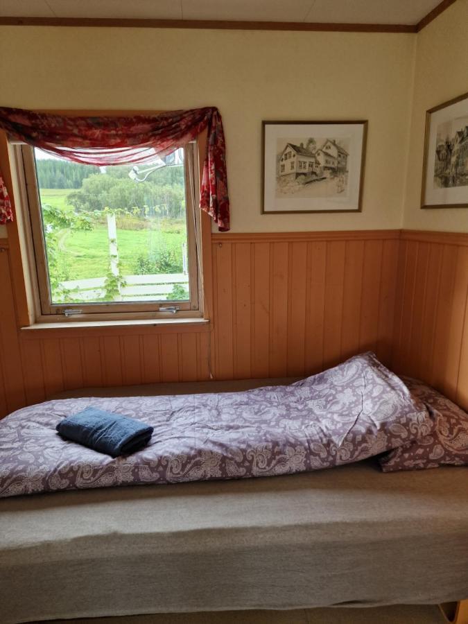 Warm And Cozy Cottage, Great Location Kvaloya Bagian luar foto